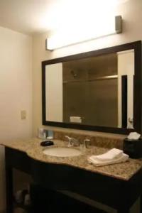 Hampton Inn & Suites Phoenix Chandler-Fashion Center - 40