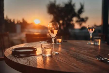 The Bay and Suites - 8