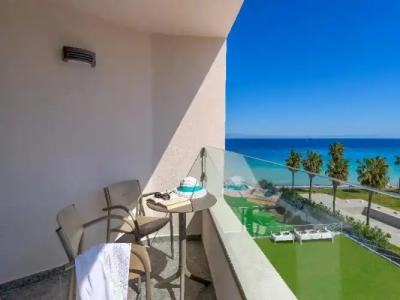 Avra Beach Resort - 79