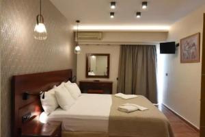 Viaros Hotel Apartments, Tolo