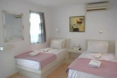 Virginia Studios - 46