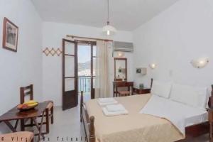 Aegean, Skopelos Town