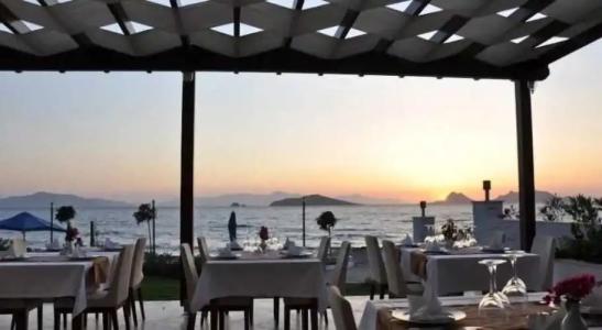 Veltur Small Beach - 3