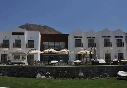 Veltur Small Beach - 9