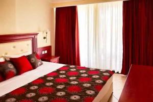 Village Mare, Metamorfosi