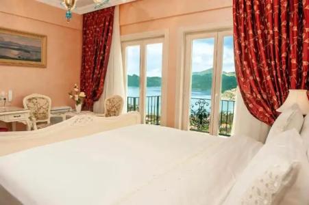 Swan Lake - Adult Only - 81