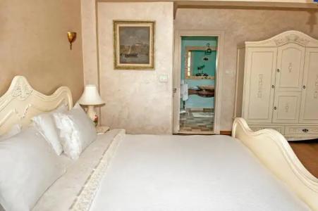 Swan Lake - Adult Only - 70