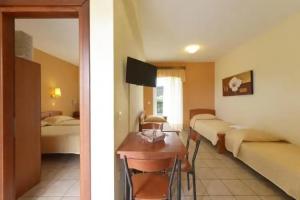 Hotel Amalia, Paleo Tsifliki