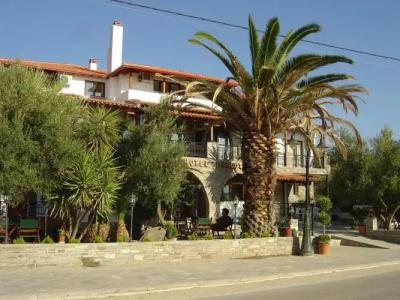Pyrgos Boutique & Suites - 12