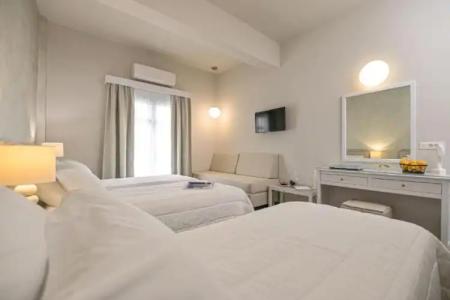 Innaxos Studios, Grotta Area, Naxos Town - 22