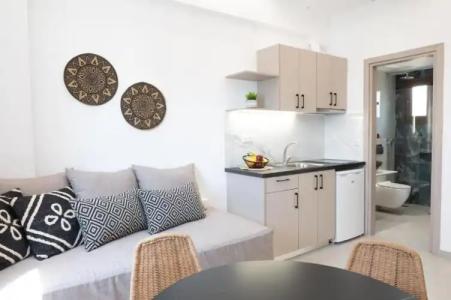 Petros Studios & Suites - 136