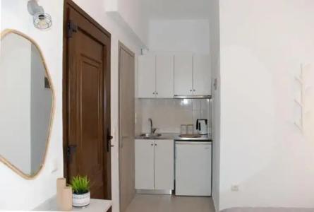 Petros Studios & Suites - 80