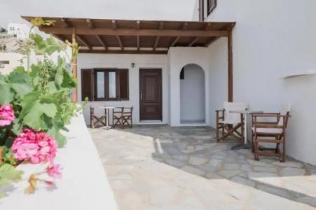 Petros Studios & Suites - 112