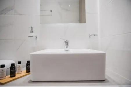 Petros Studios & Suites - 56