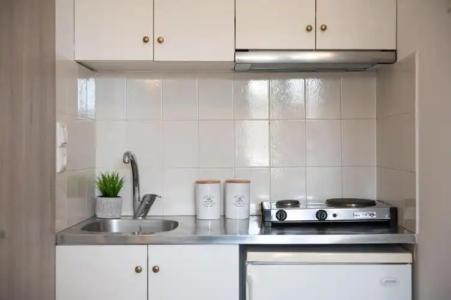 Petros Studios & Suites - 57