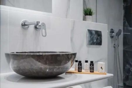 Petros Studios & Suites - 216