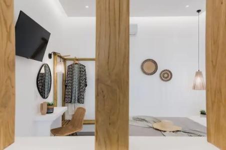 Petros Studios & Suites - 218