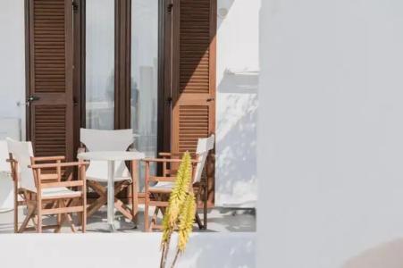 Petros Studios & Suites - 99