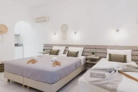 Petros Studios & Suites - 70