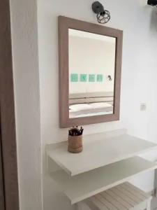 Petros Studios & Suites - 37