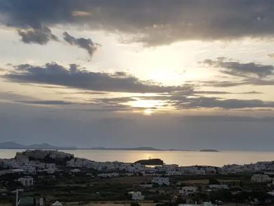 Petros Studios & Suites - 14