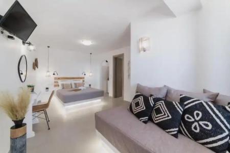 Petros Studios & Suites - 183