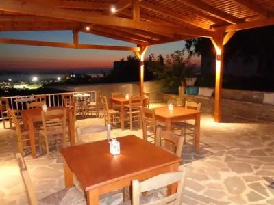 Petros Studios & Suites - 7