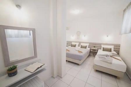 Petros Studios & Suites - 59