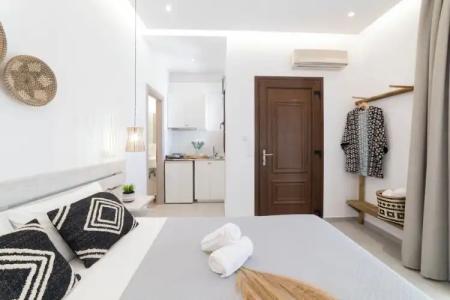 Petros Studios & Suites - 168