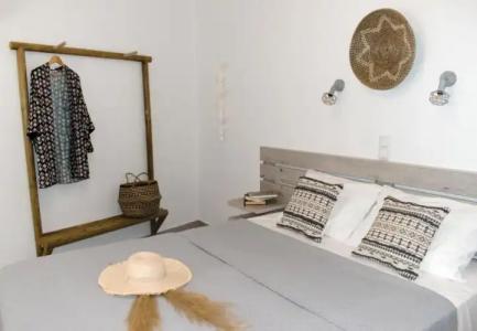 Petros Studios & Suites - 103