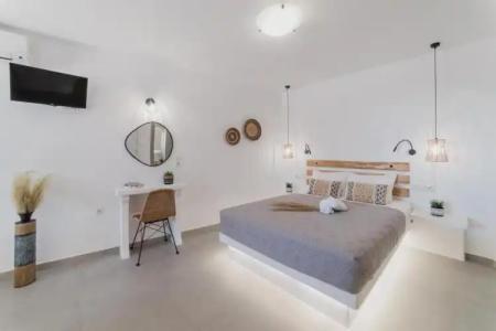 Petros Studios & Suites - 184