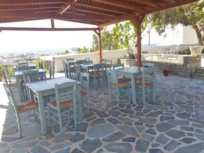 Petros Studios & Suites - 20