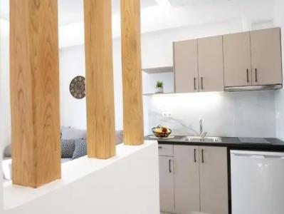 Petros Studios & Suites - 130