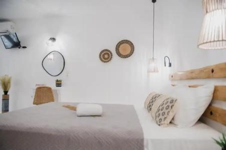 Petros Studios & Suites - 193