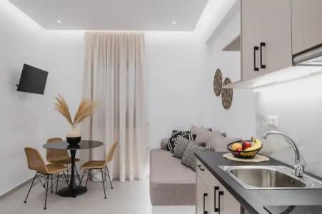 Petros Studios & Suites - 217