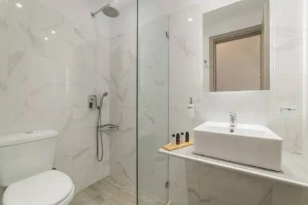 Petros Studios & Suites - 63