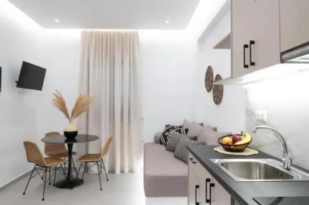 Petros Studios & Suites - 121