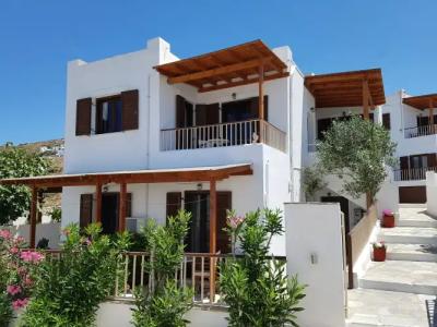 Petros Studios & Suites - 24