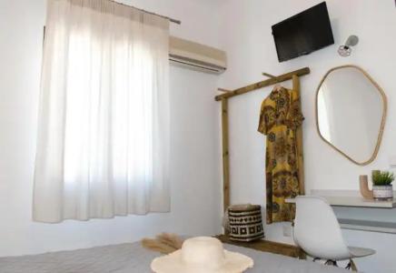 Petros Studios & Suites - 79