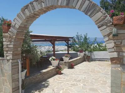 Petros Studios & Suites - 18