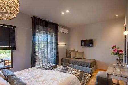 Anthemion Suites & Villas - 36