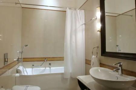 Grande Bretagne - - 12