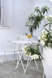 Kanale's Rooms and Suites - 24