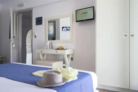 Kanale's Rooms and Suites - 1