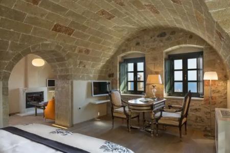 Moni Emvasis Luxury Suites - 67