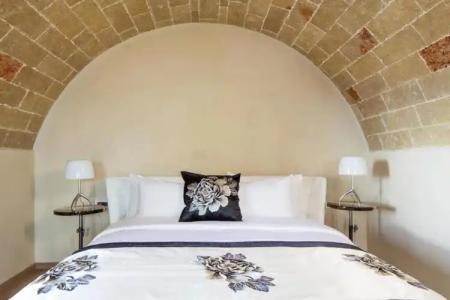 Moni Emvasis Luxury Suites - 53