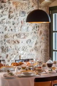 Moni Emvasis Luxury Suites - 28