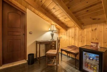 Theofilos Paradise Boutique - 24