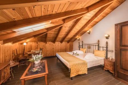 Theofilos Paradise Boutique - 86