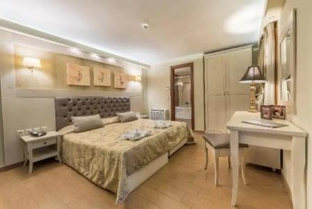 Theofilos Paradise Boutique - 13